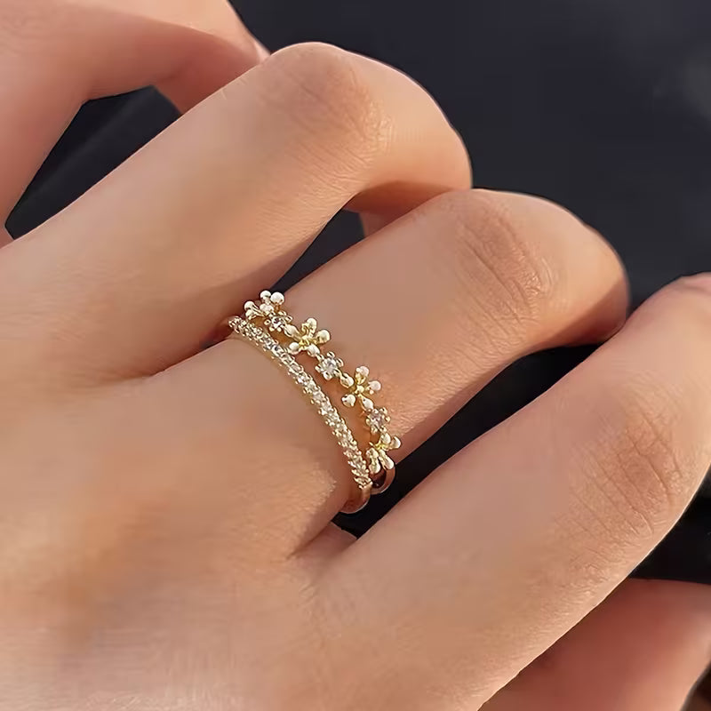 Ensemble de 5 Bagues Élégantes Fleurs et Géométrie – Cuivre et Zircone