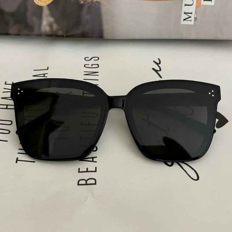 Women's UV Protection Driving Sunglasses — Fashionable Round Frame