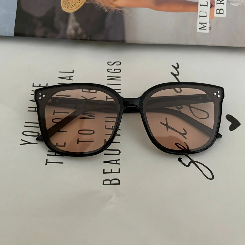 Women's UV Protection Driving Sunglasses — Fashionable Round Frame