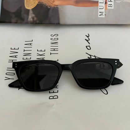 Women's UV Protection Driving Sunglasses — Fashionable Round Frame
