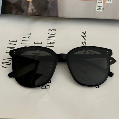 Women's UV Protection Driving Sunglasses — Fashionable Round Frame