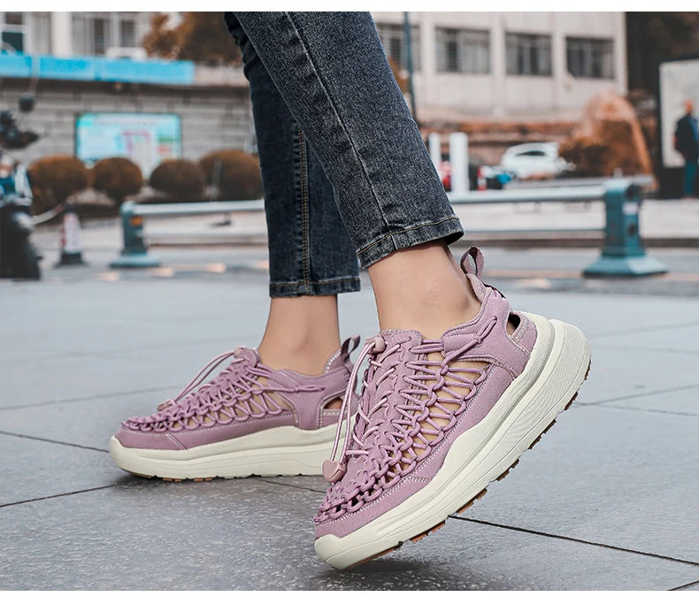 Men's Summer Fashionable Outdoor Sandals Wading Shoes Men's and Women's Beach Shoes These Sandals Are Perfect for The Beach