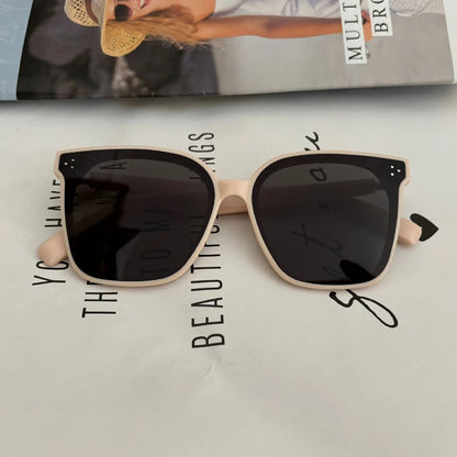 Women's UV Protection Driving Sunglasses — Fashionable Round Frame