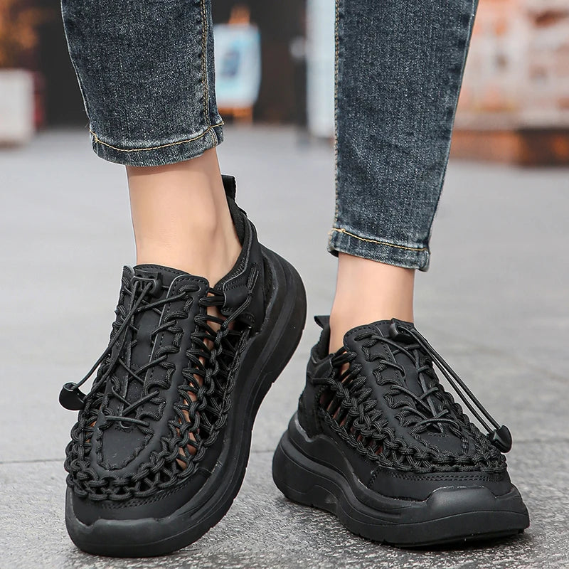Men's Summer Fashionable Outdoor Sandals Wading Shoes Men's and Women's Beach Shoes These Sandals Are Perfect for The Beach