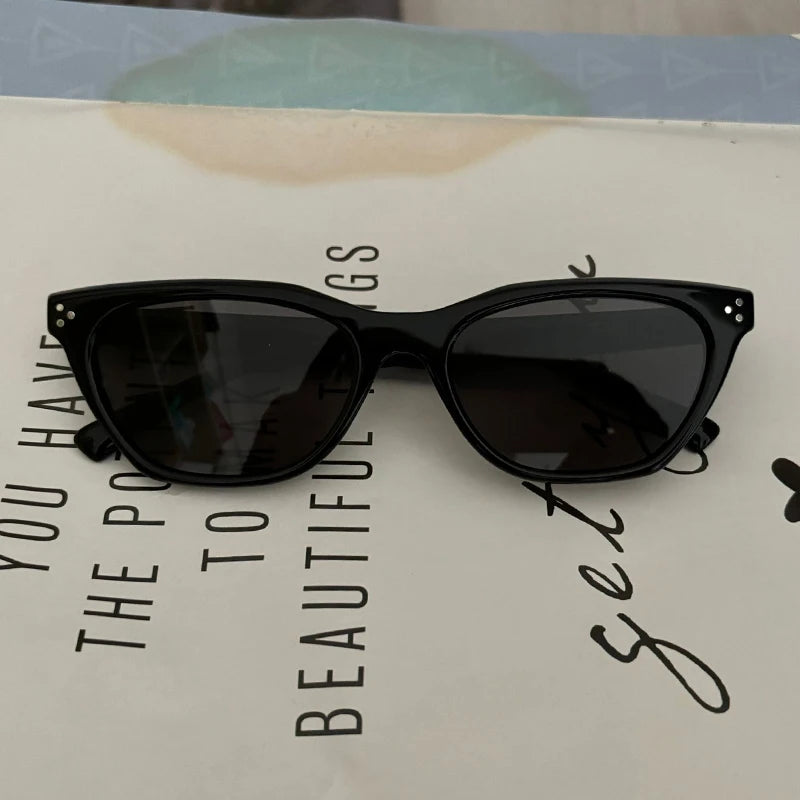 Women's UV Protection Driving Sunglasses — Fashionable Round Frame