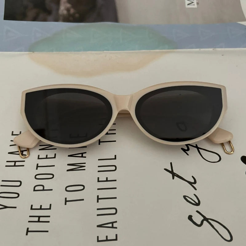 Women's UV Protection Driving Sunglasses — Fashionable Round Frame