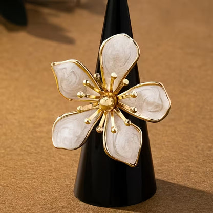 Bague Floral en Émail – Sophistication et Charme pour Chaque Instant